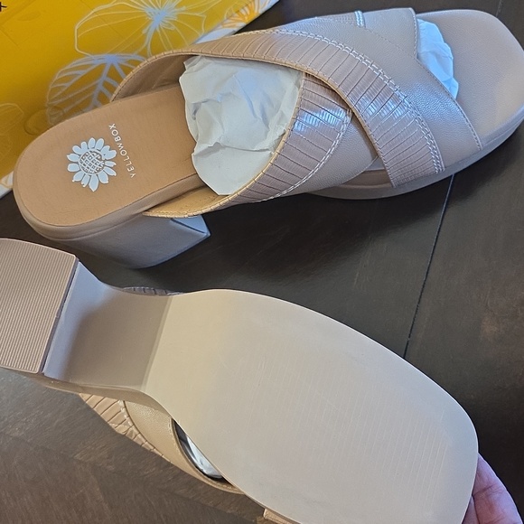 Yellow Box Midnight Motive Shoes Sizev8.5 Taupe - Picture 4 of 5